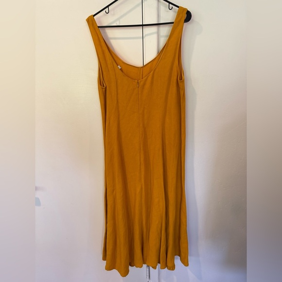 Vince Panelled Scoop Neck Dress in Papaya Yellow Gold, Size Large - Picture 5 of 8